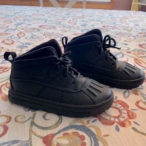 Toddler Nike Woodside 2 High ACG boots (size 9)